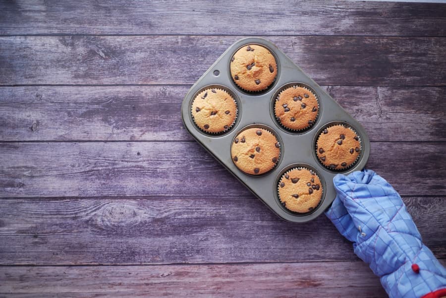 A pair of protective oven gloves